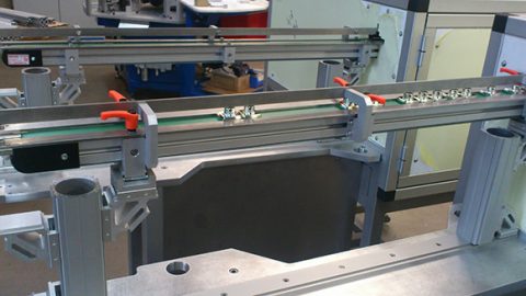 Convoyeur et rail vibrant