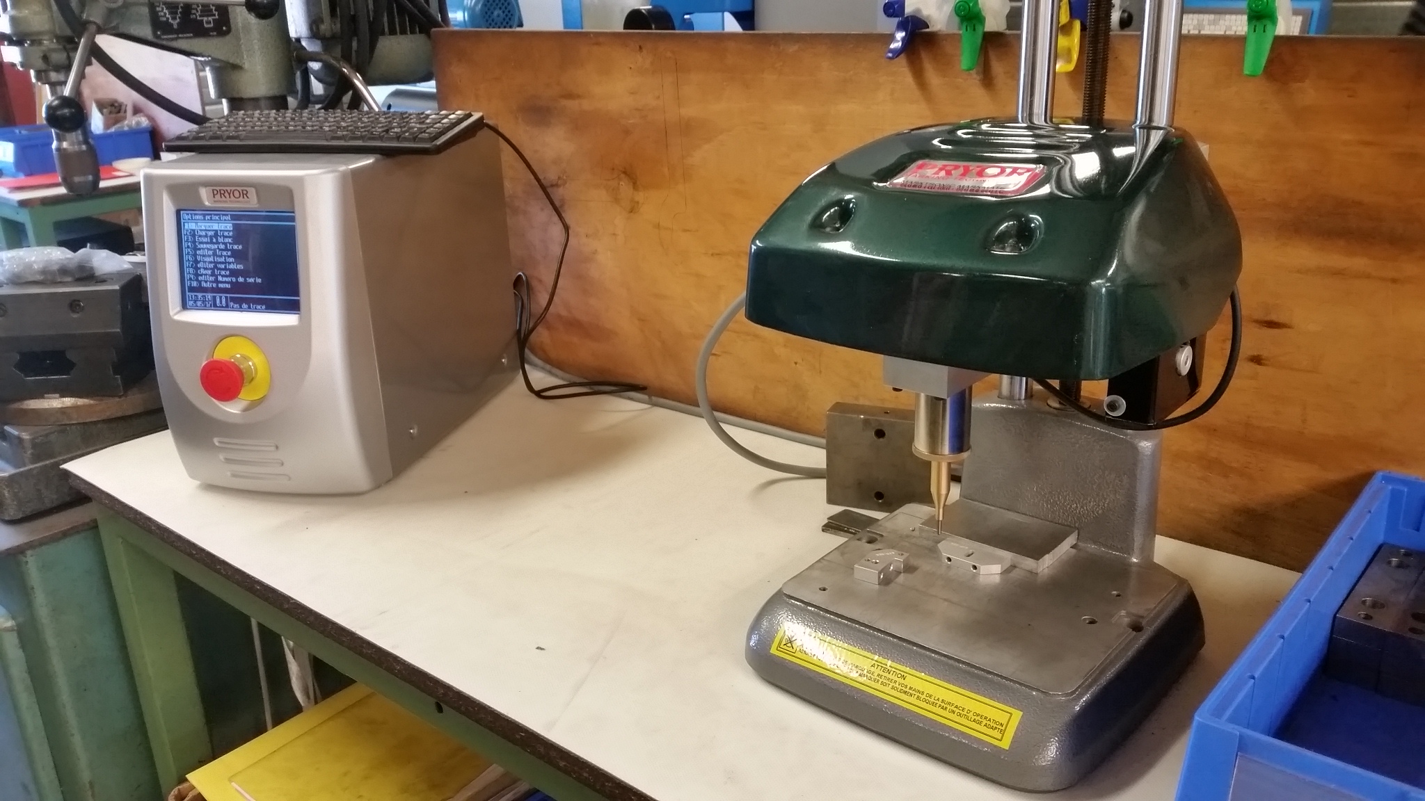 distribution-orientation machine à graver